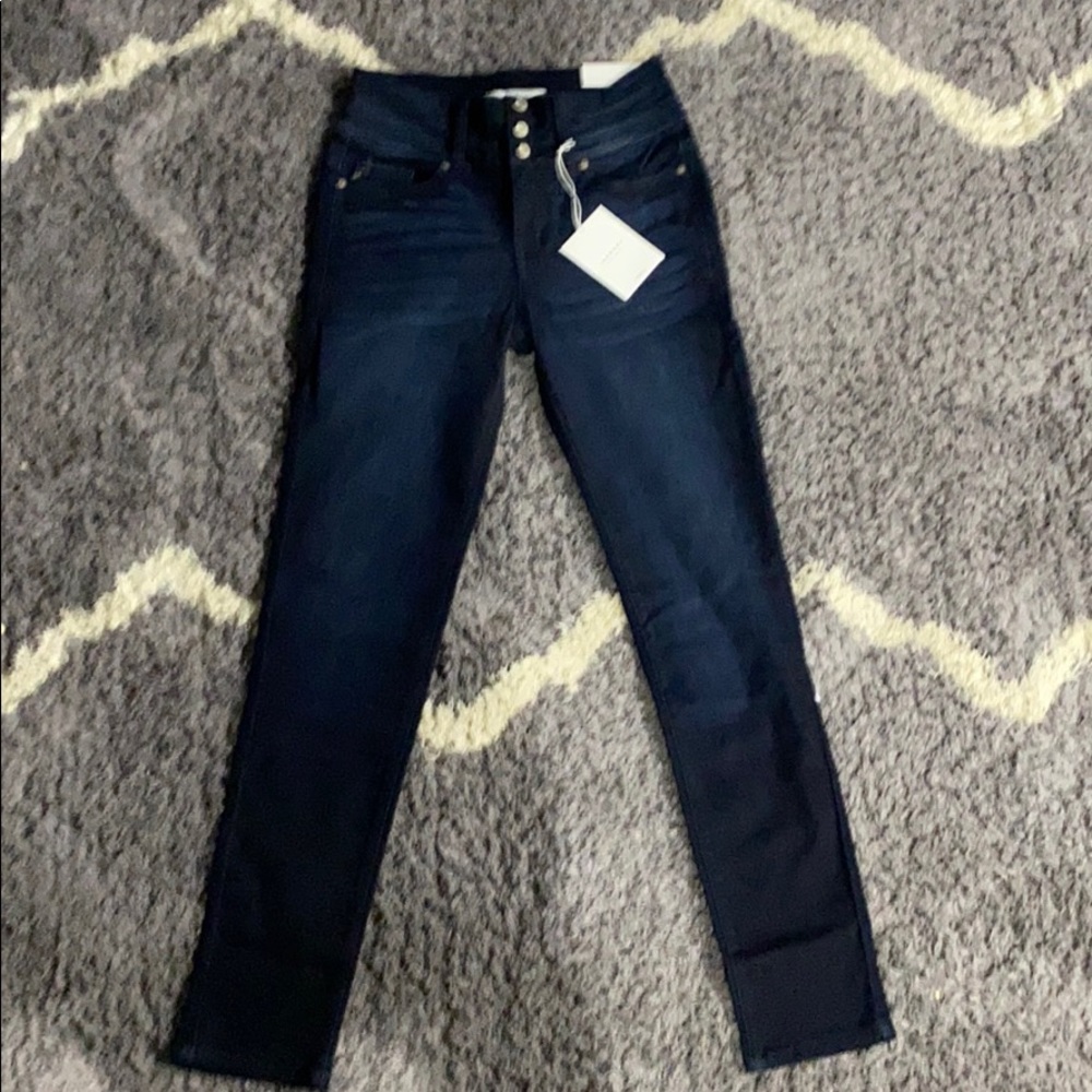 Women’s kancan jeans